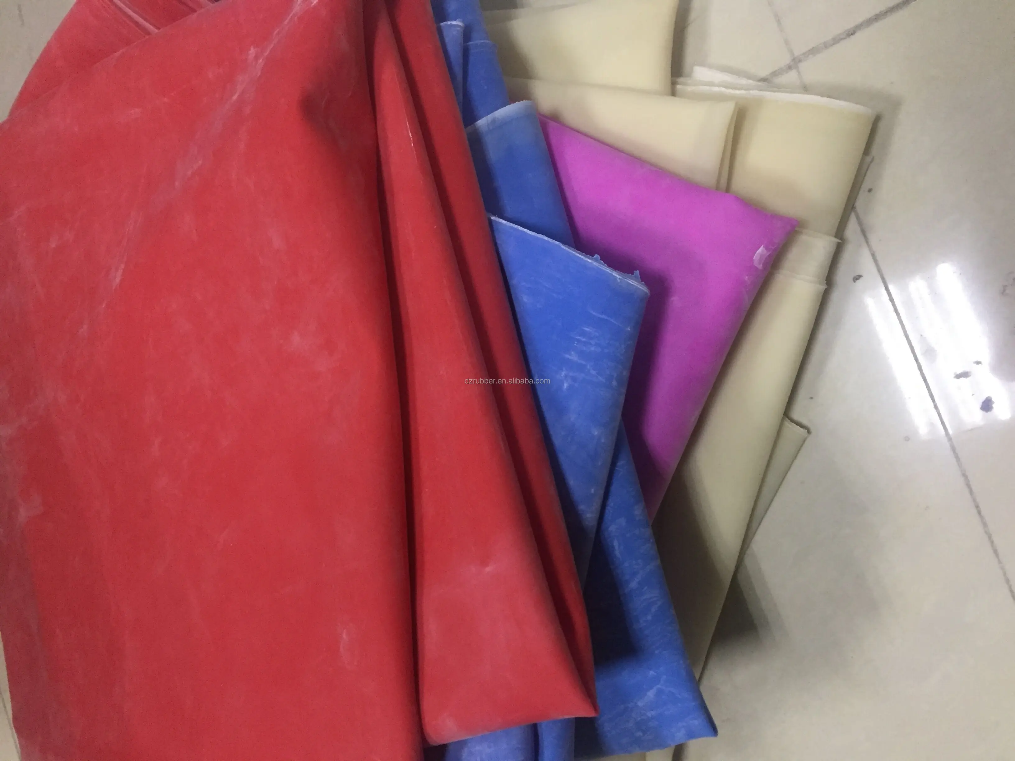 Sexy Elastic Latex Fabric Catsuits Latex Sheet Fashion Latex Clothes