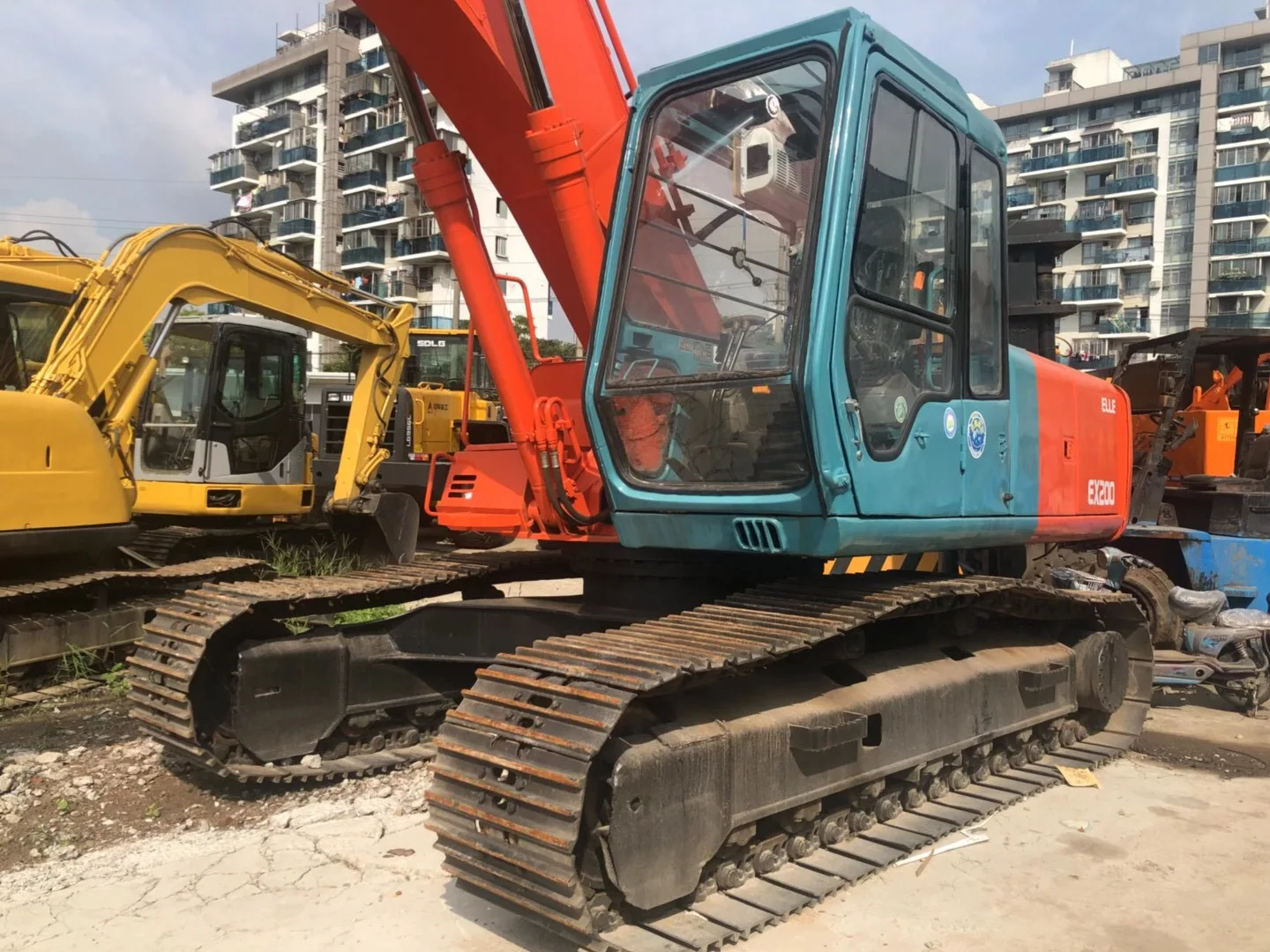 Used Japan Kobelco Sk200lc-5 Sk200-8/sk200-6/sk200-5 Chain Excavator - Buy  Cat 320v Excavator,Used Condition 320b 325c 320d 320cu,320cu 312b 336d 330d  Crawler Excavator For Sale Product on Alibaba.com