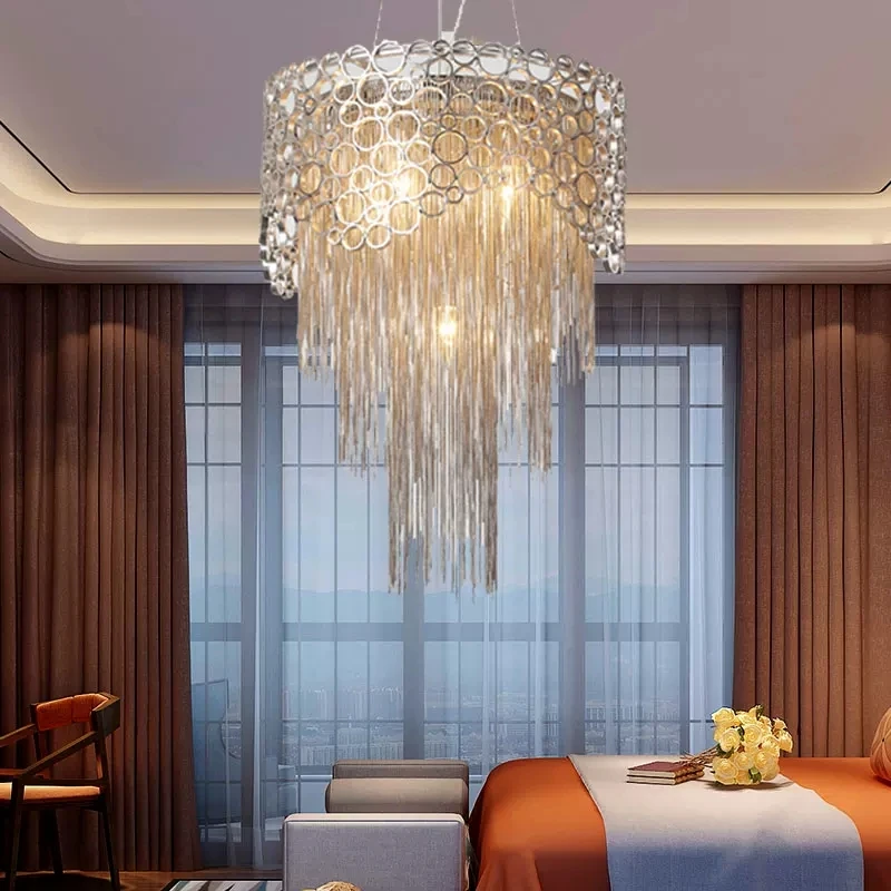 Modern Atlantis Cameo chain chandelier lamp