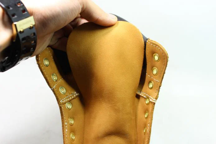 a级牛磨砂皮革橡胶鞋底户外工人安全工作靴