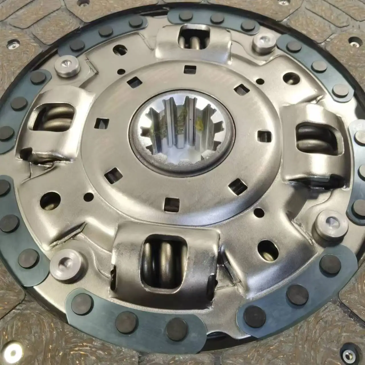 Clutch Disc For Hino 700 Truck 31250e0590 31250e0590 Buy Oem Clutch