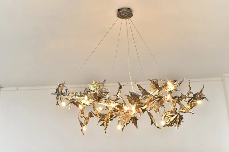 MEEROSEE New Design Brass Tree Branch Hanging Light Fixture Copper Leaves Chandelier Lighting for Hotel Restaurant Cafe MD85699