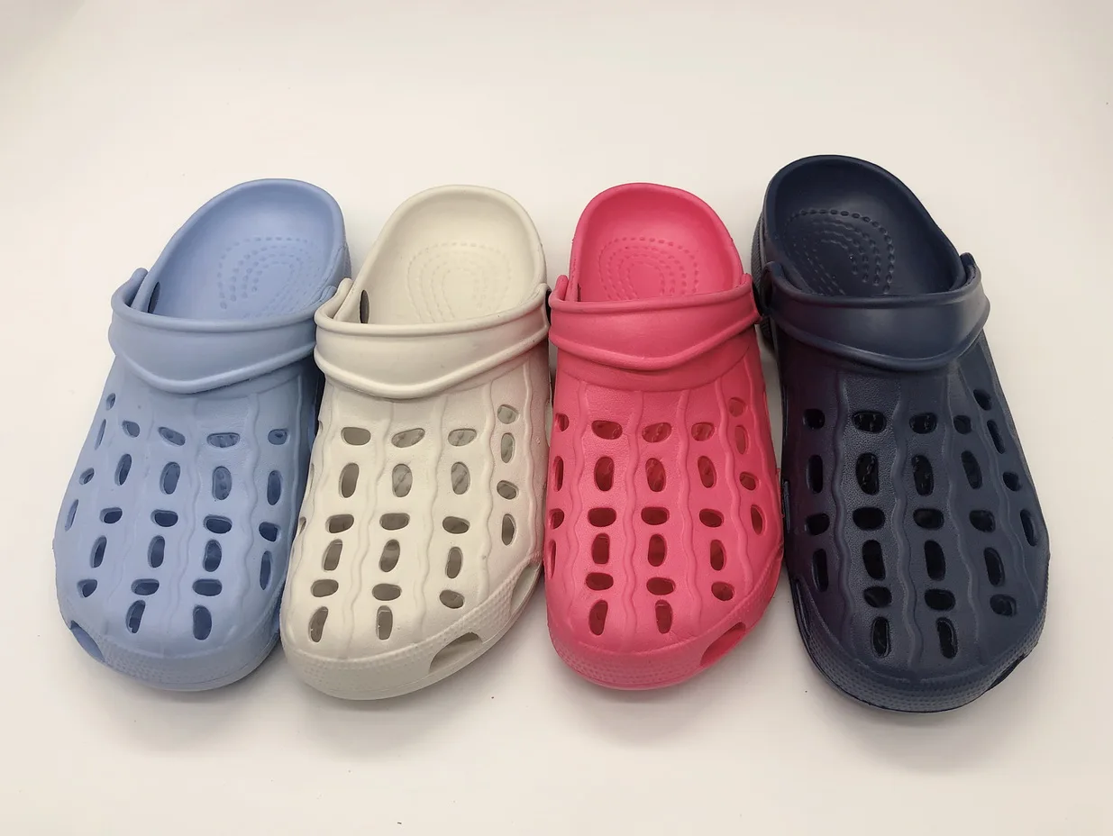 2024 Cheap Wholesale New Style Glogs Eva Fashion Men Women Simple Casual slippers Clog Kitchen Clogs