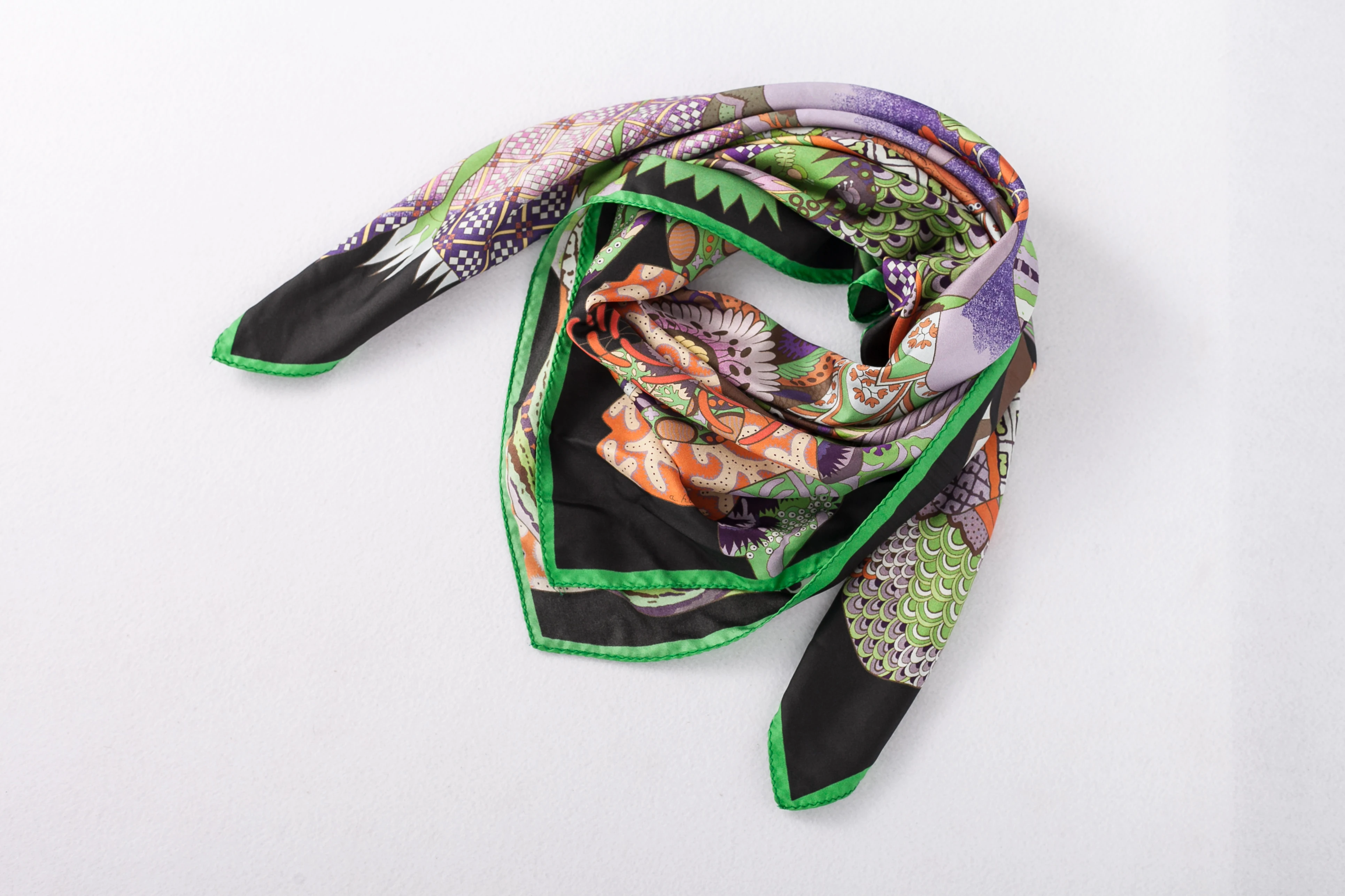 批发中国接受定制徽标女士印花土耳其方形真丝缎面围巾2020新设计