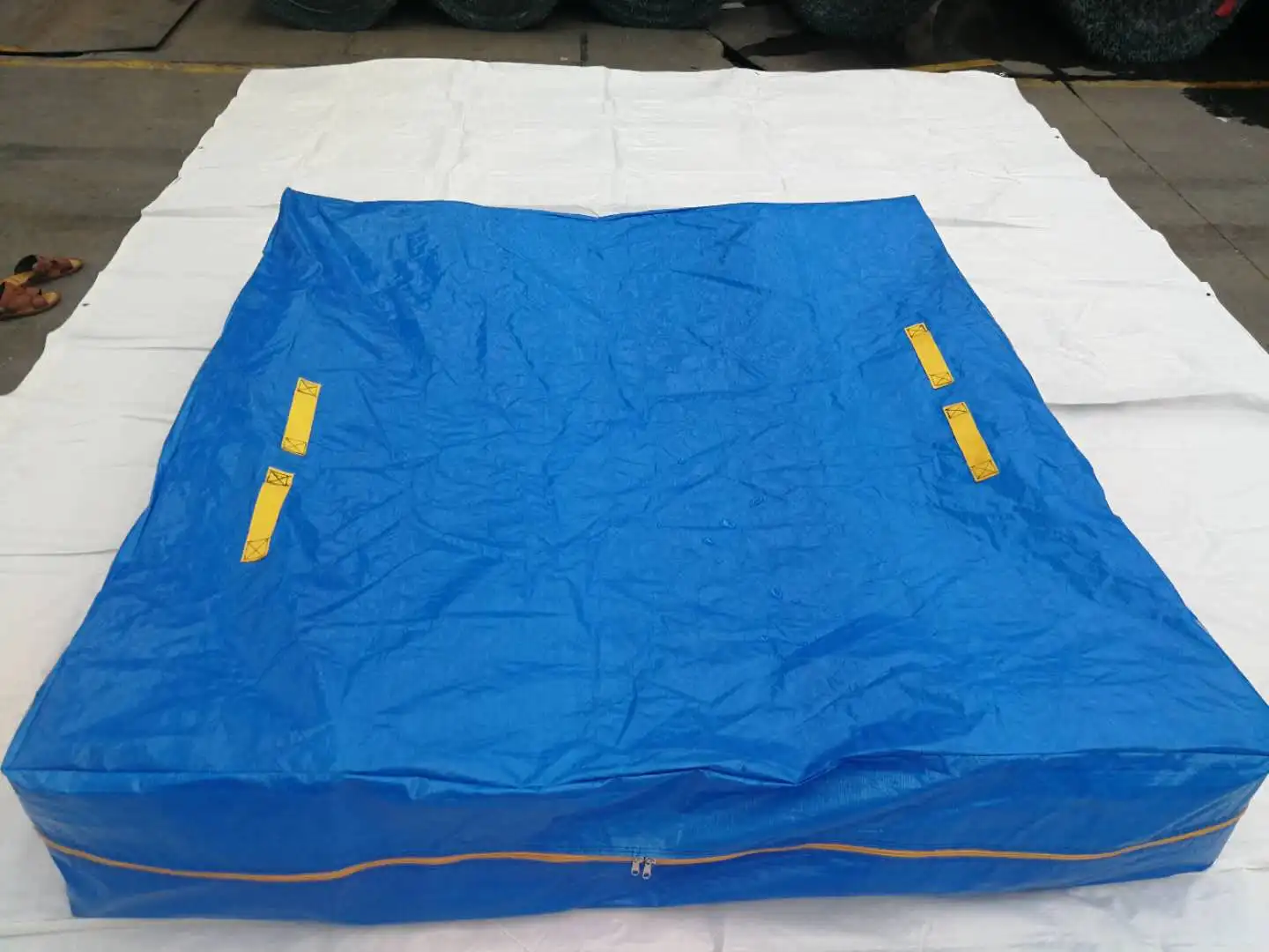 Blue mattress bag 3