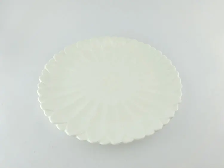 Wholesale Turkish Style Round Dinnerware Set Food Grade Porcelain Charger Plate Box Sunflower Shape Safe for Kids factory