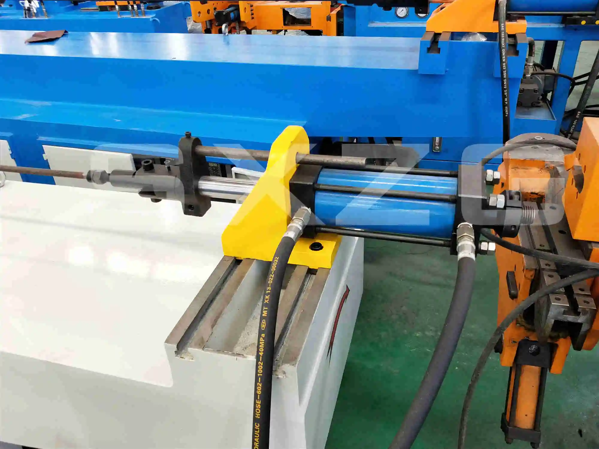 现货63nc 75nc心轴3辊尼日利亚方形钢管折弯机出售