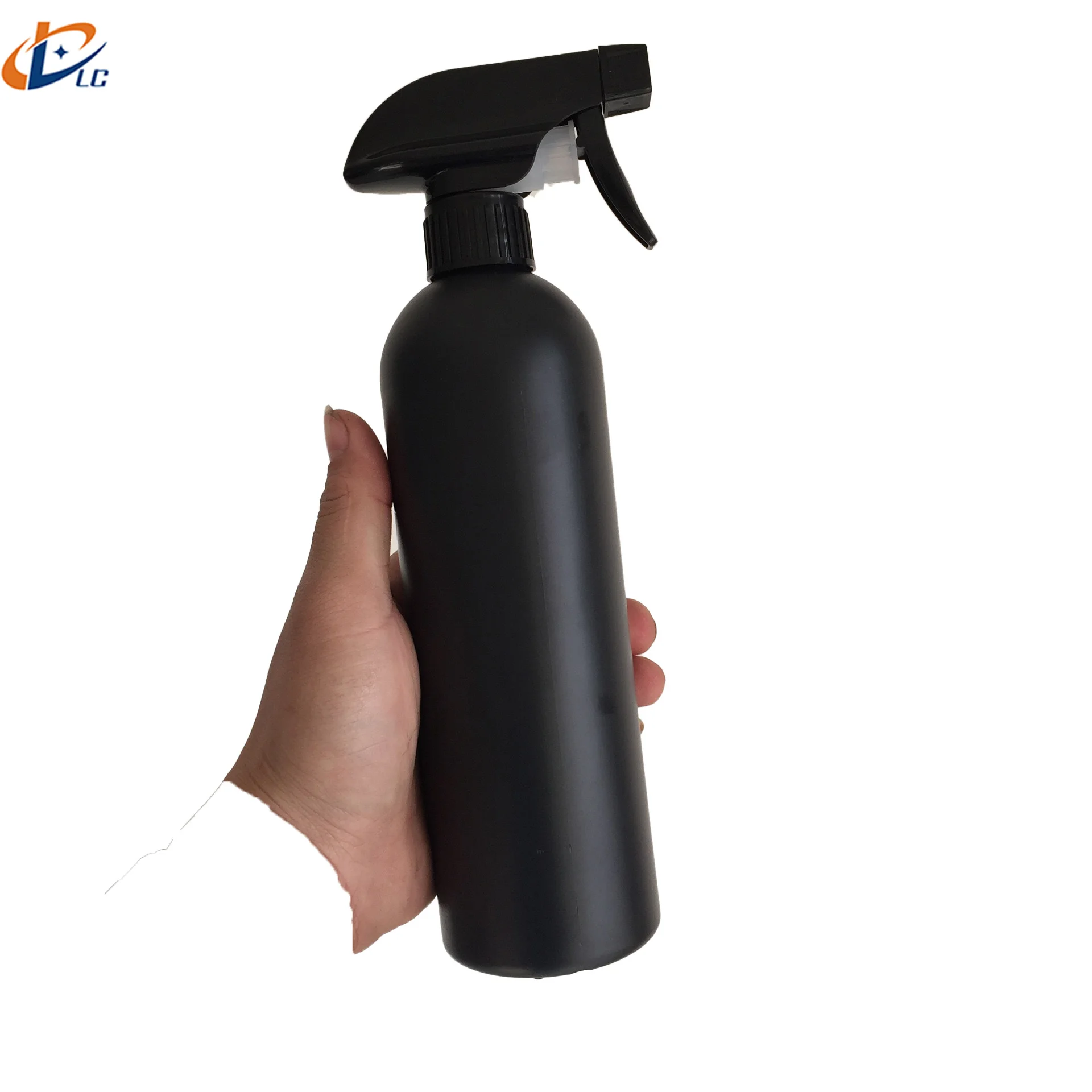 
Leichi factory wholesale black white round shoulder bottle auto supplies 500Ml plastic spray bottle 