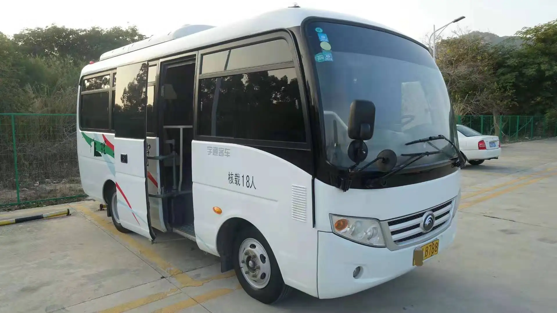 China Made YUTong Used 55 Seats Bus,Diesel Engine For Sale 
