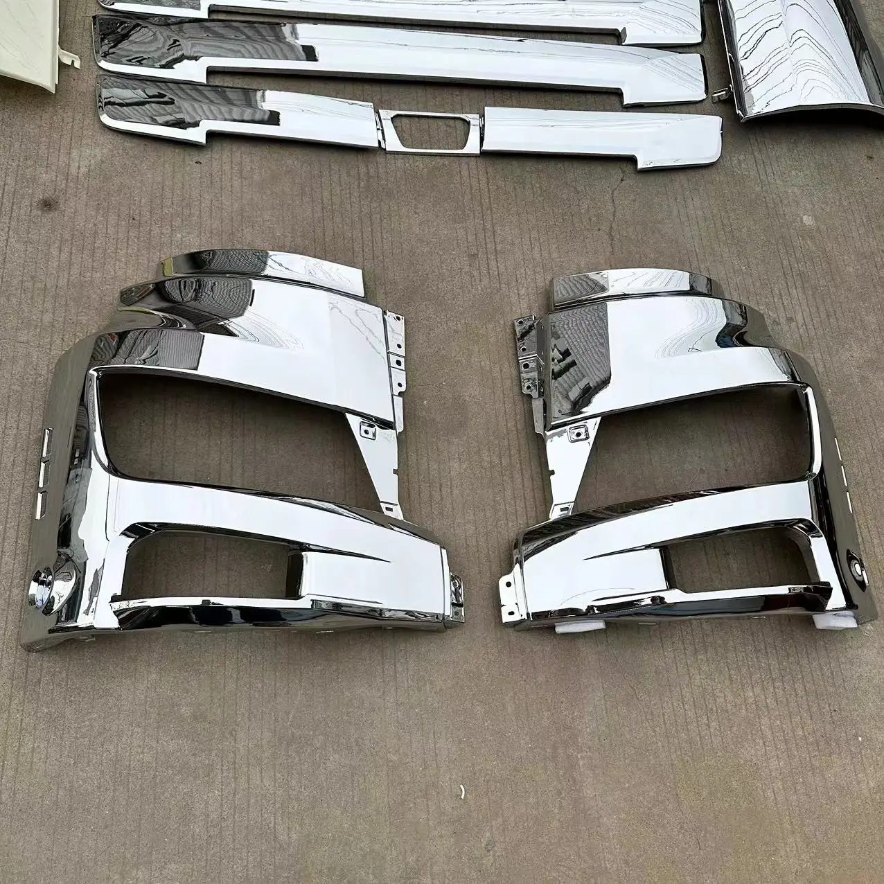 Japanese Truck New Hin 700 Chrome-plated Body Kit Combination factory