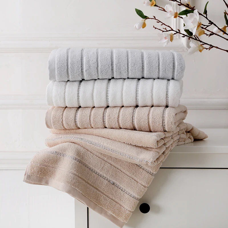 Utopia Towels Towel Set, 1 Bath Towels, 2 Hand Towels Soft Cotton Highly Absorbent Towels