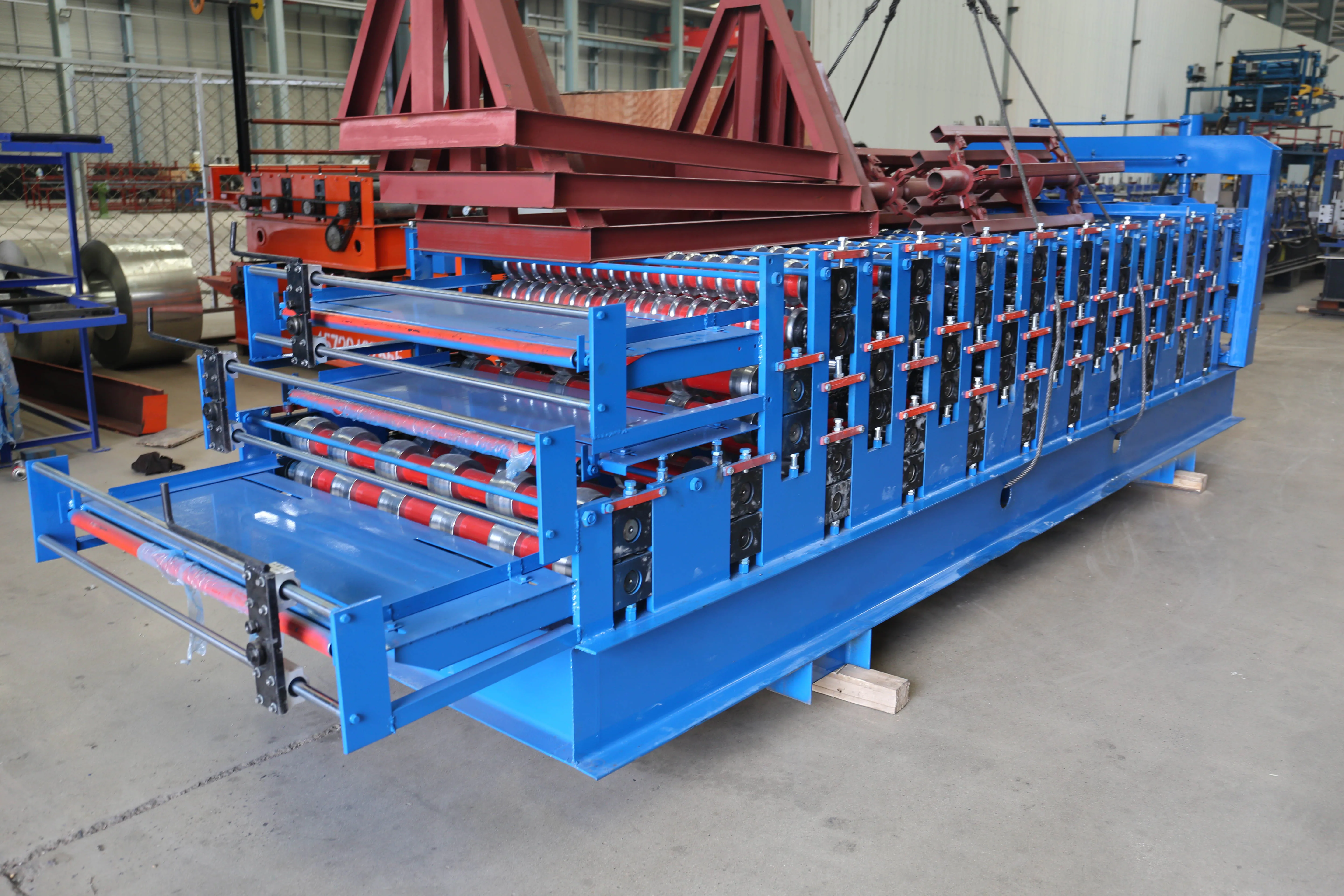 屋面甲板滚压成型机琉璃瓦滚压成型机 - buy 三层甲板板材辊成型机