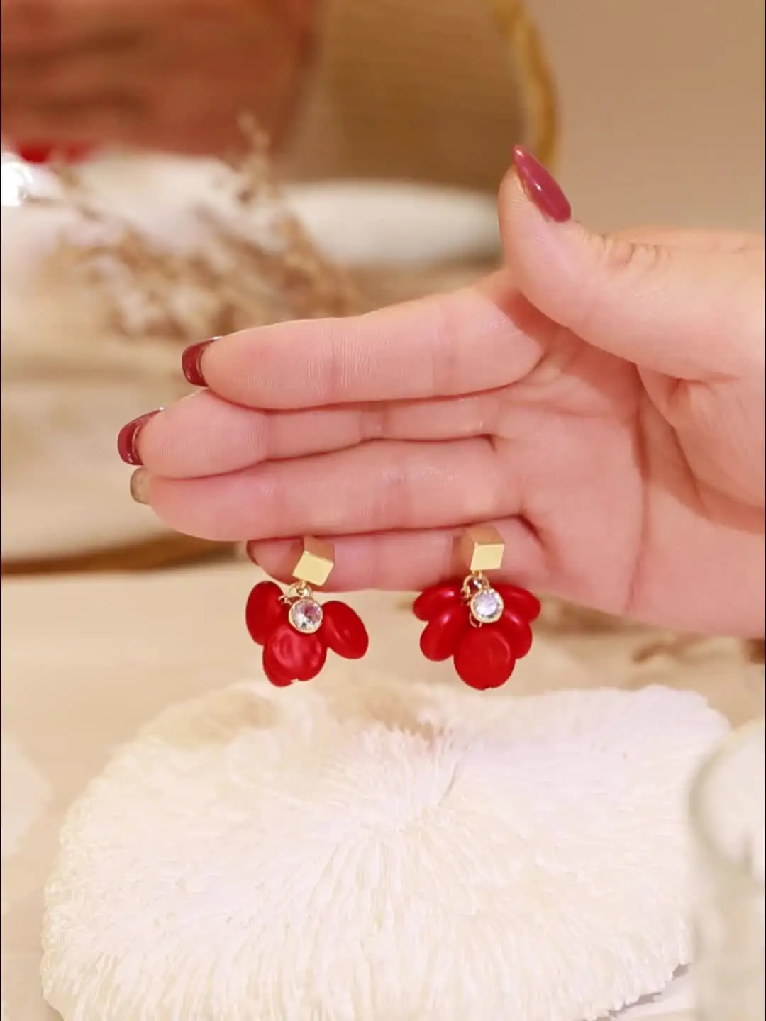 Fashionable Red Geometric Pendant Square Clip-On Earrings Stylish