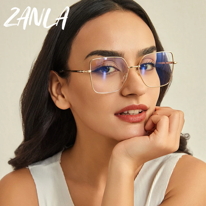 2024 Women Chic Fashion Gold Square Frame Vintage Eyeglasses Oversized Metal Glasses Men Clear Lens Glasses Optical Spectacles