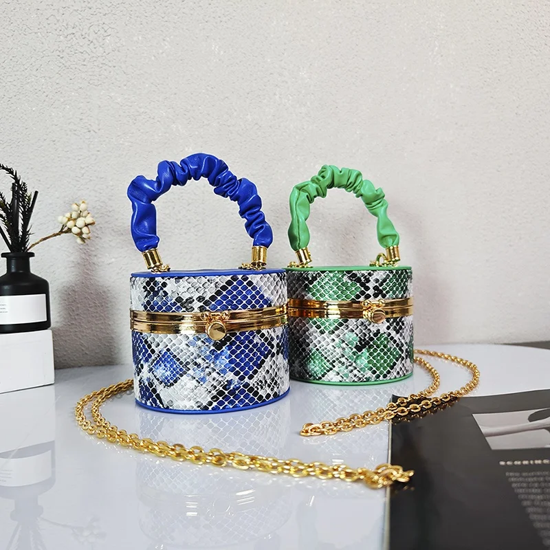 Trendy 2024 Women Chain Shoulder Side Bag Fauc Snakeskin Bag Ladies Round Purse Handles Mini Round Purses and Handbags