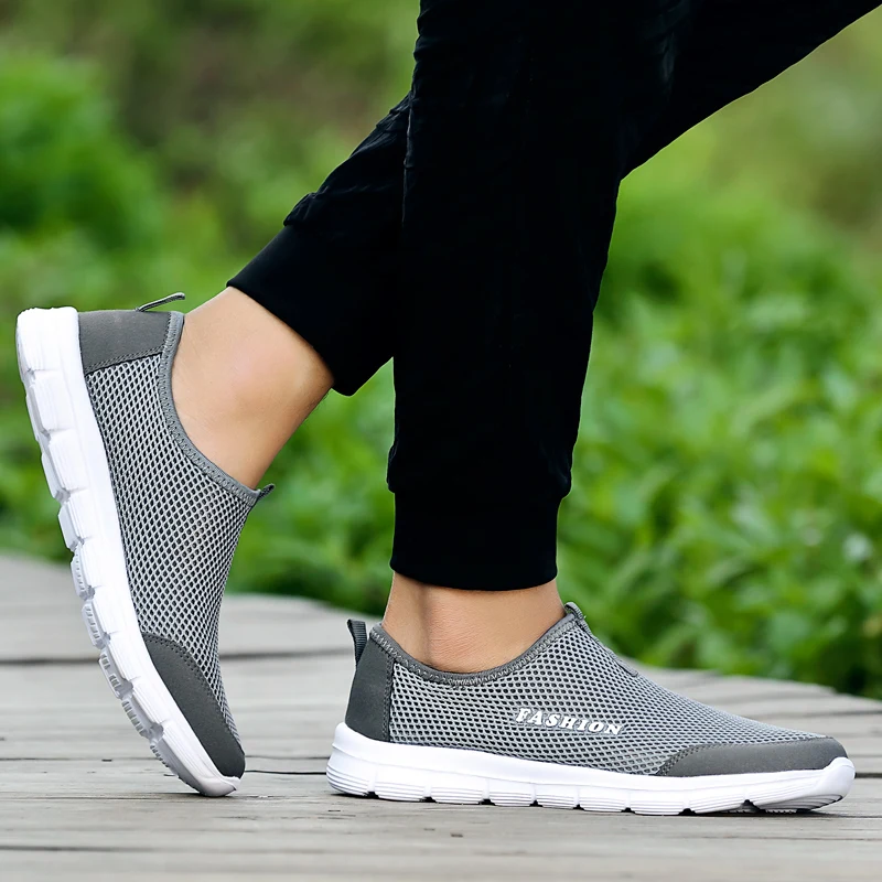 2019 Summer Breathable Mesh Sneakers Men Shoes Comfortable Slip On Male Shoes Loafers Casual Walking Footwear
