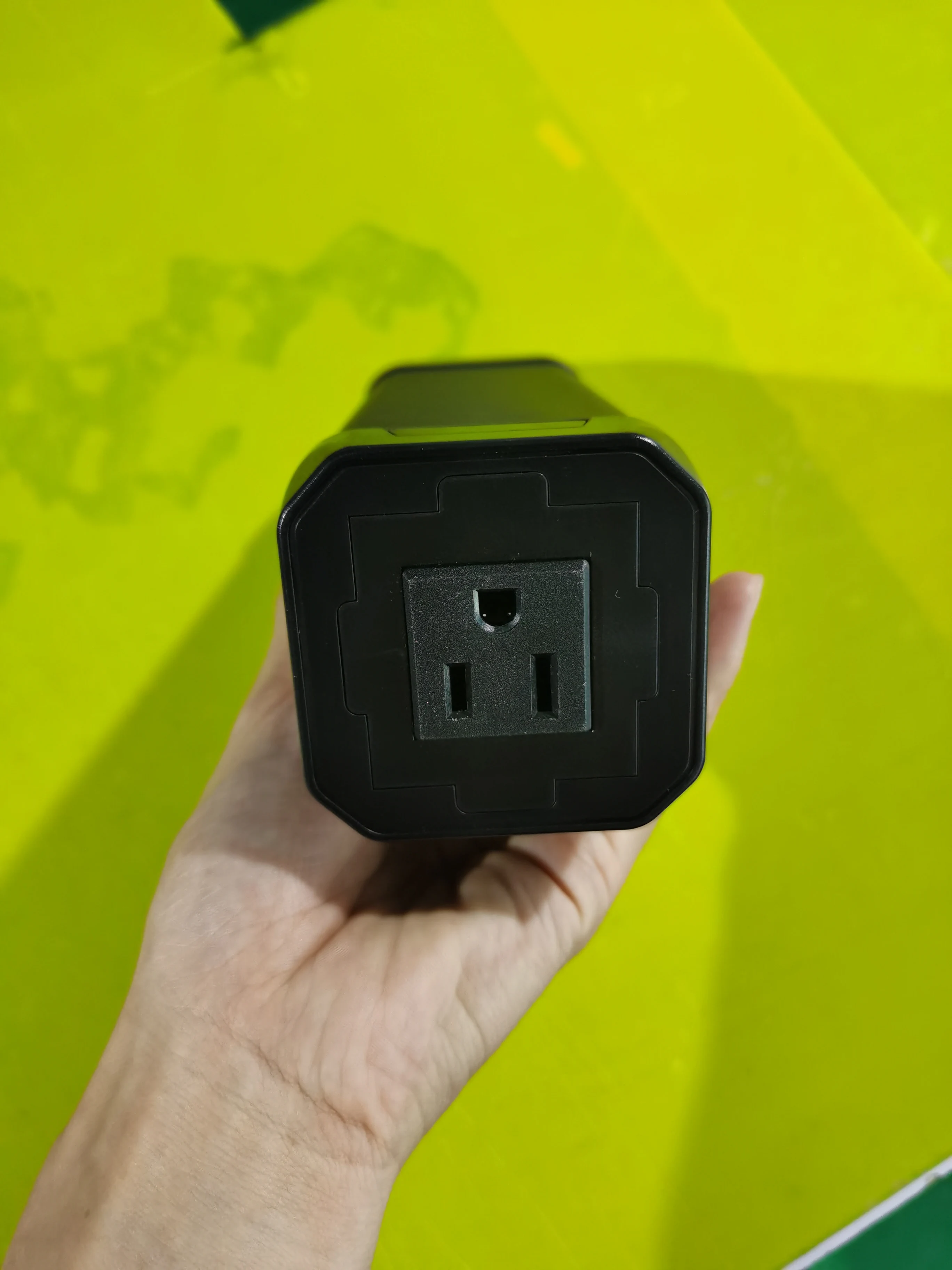 100v 240v Portable 80w Ac Output Laptop Solar Power Bank 20000mah