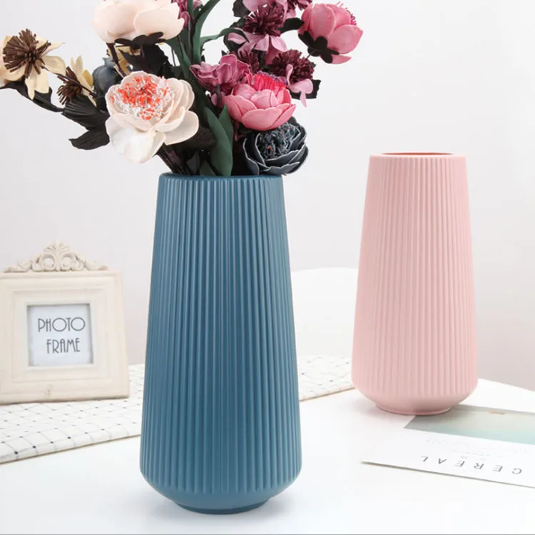 
Promotional sale trendy style eco-friendly indoor durable striped PE big flower vase 
