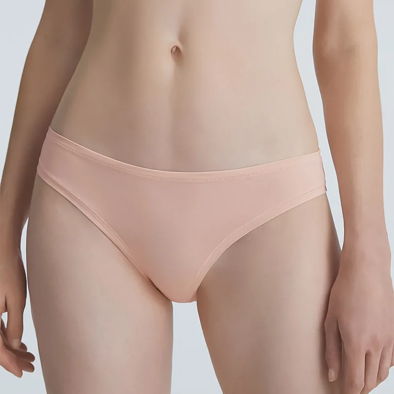 Wholesale New Arrival Ice Silk Women's Panties Breathable and Antibacterial Ladies Panties Women's Underwear Custom OEM Supplier