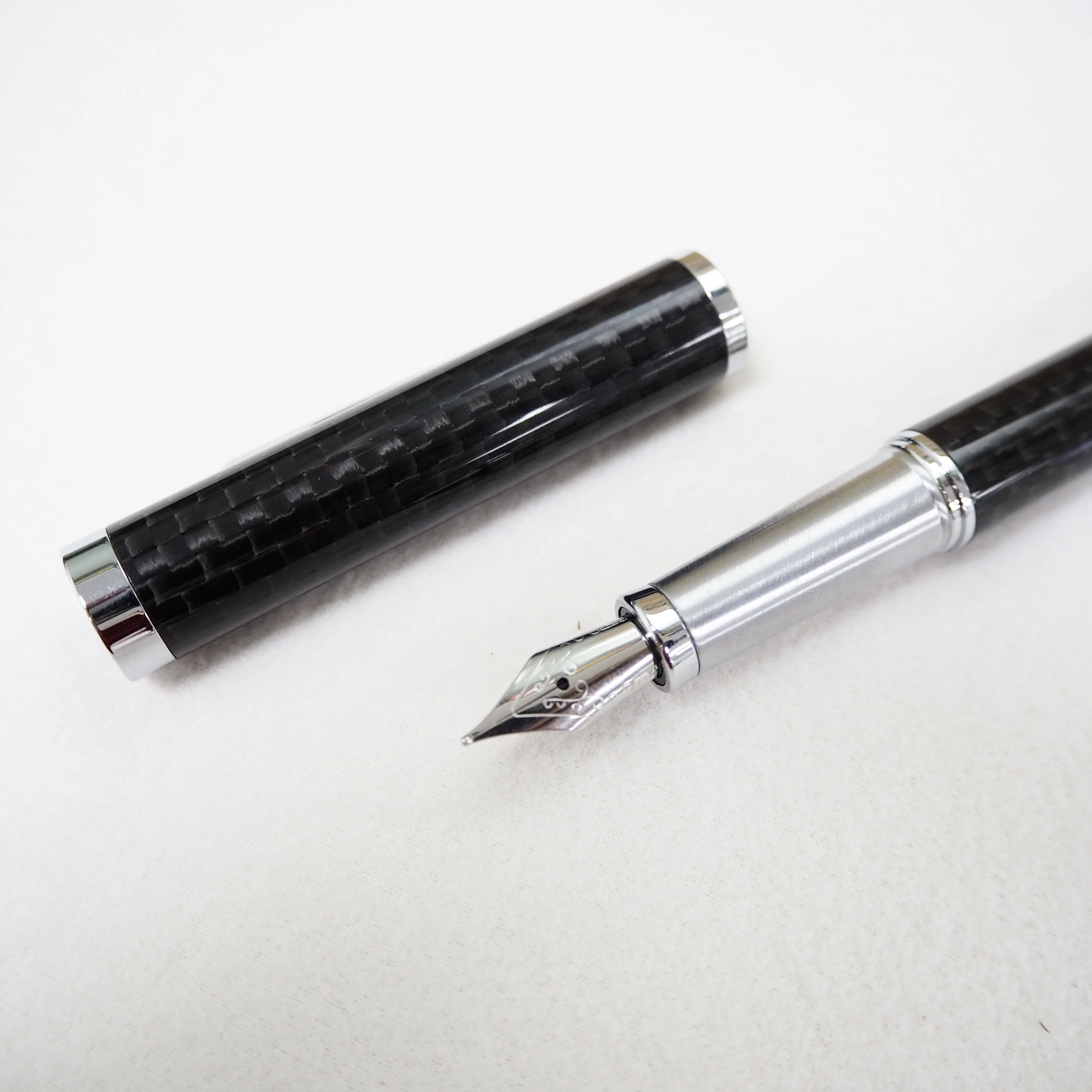 Luxury Real Carbon Fiber Fountain Pen With Customized Logo Service