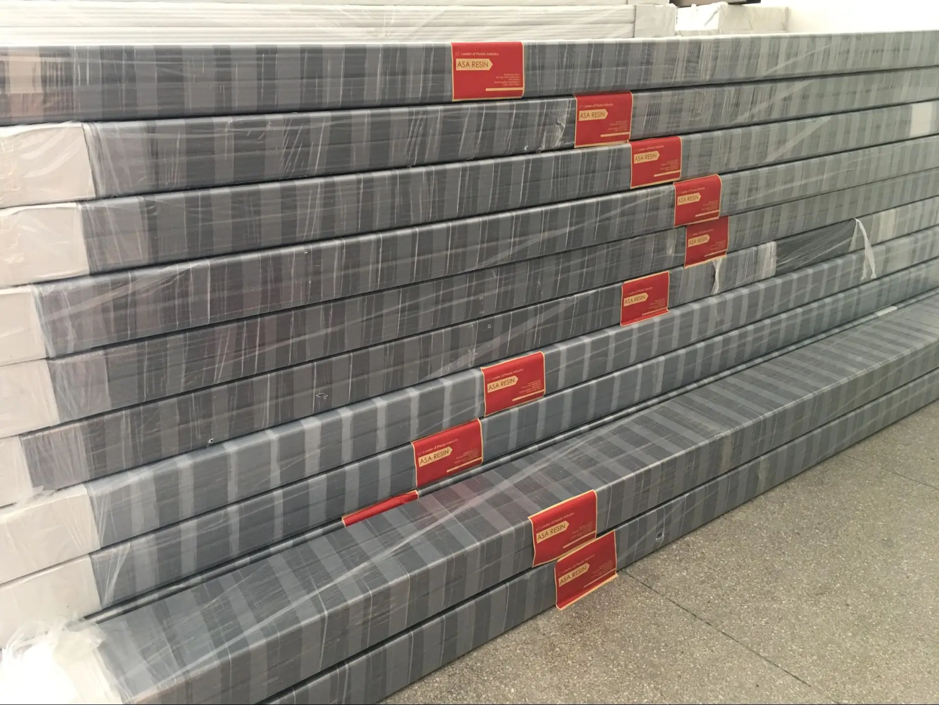 5.2inch Black White Rainwater Gutter Manufacturer For Roof Drainage