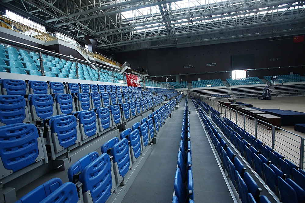 RETRACTABLE 1