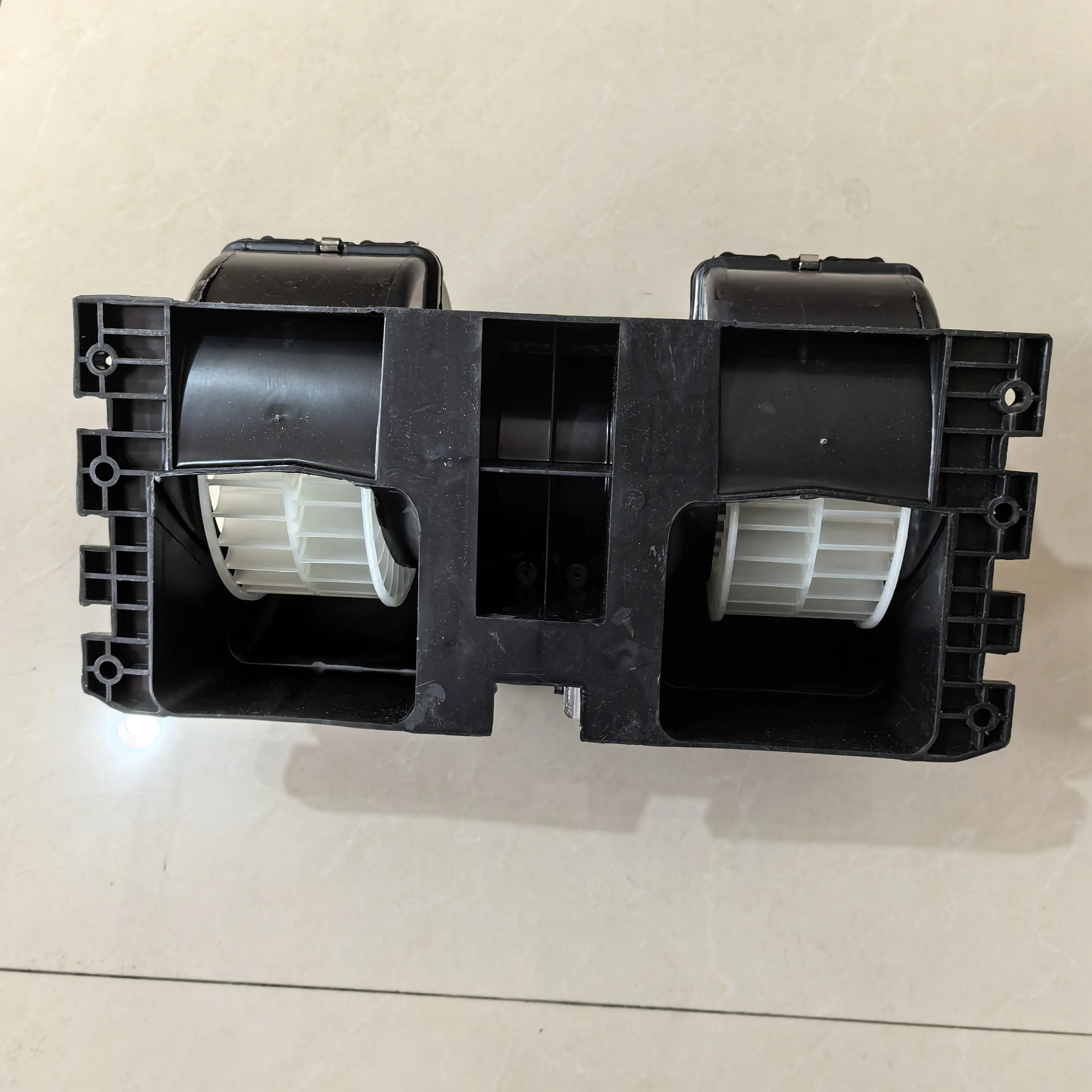 Truck Ac Blower Motor 81619306083 81619306086 81619306089 8ew009158151