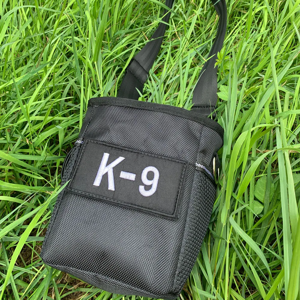 Multifunctional K9 Dog Training Waist Bag Outdoor Pet Feeding Bag with Nylon and Linen Supplies for Dog and Cat Training