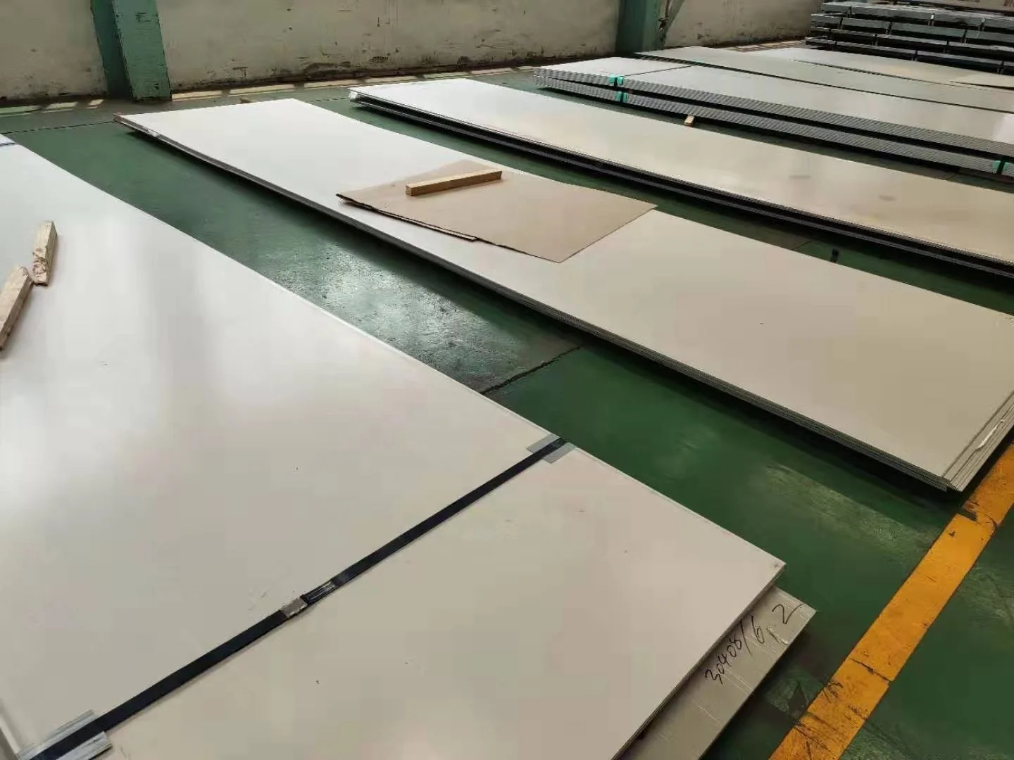 Sheet Plate 430 Ss Stainless Steel ISO Cold Rolled Hot Rolled 300 Series/400 Series/600 Series Standard Sea-worthy Packing 1 Ton