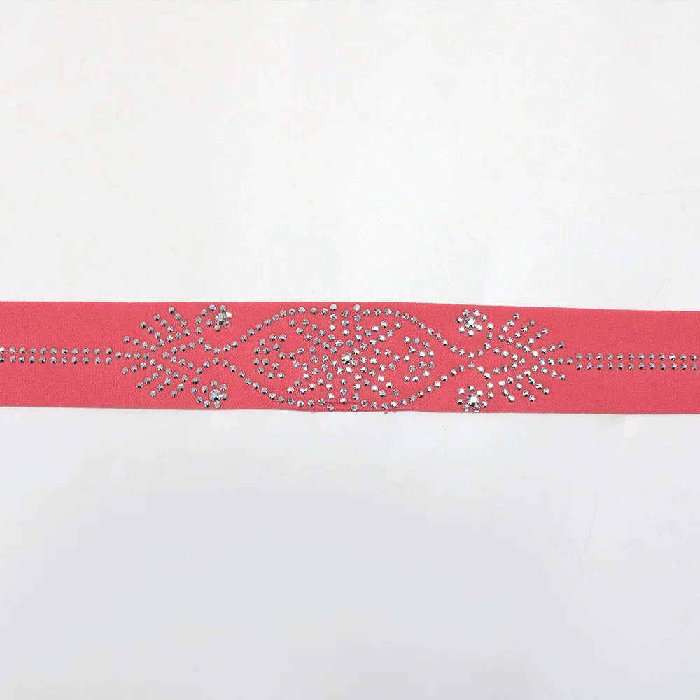 Elégant Dubai 2025 modeste robe musulmane ornée de caftan robe été pure mousseline de soie Abaya avec cristal strass Abaya