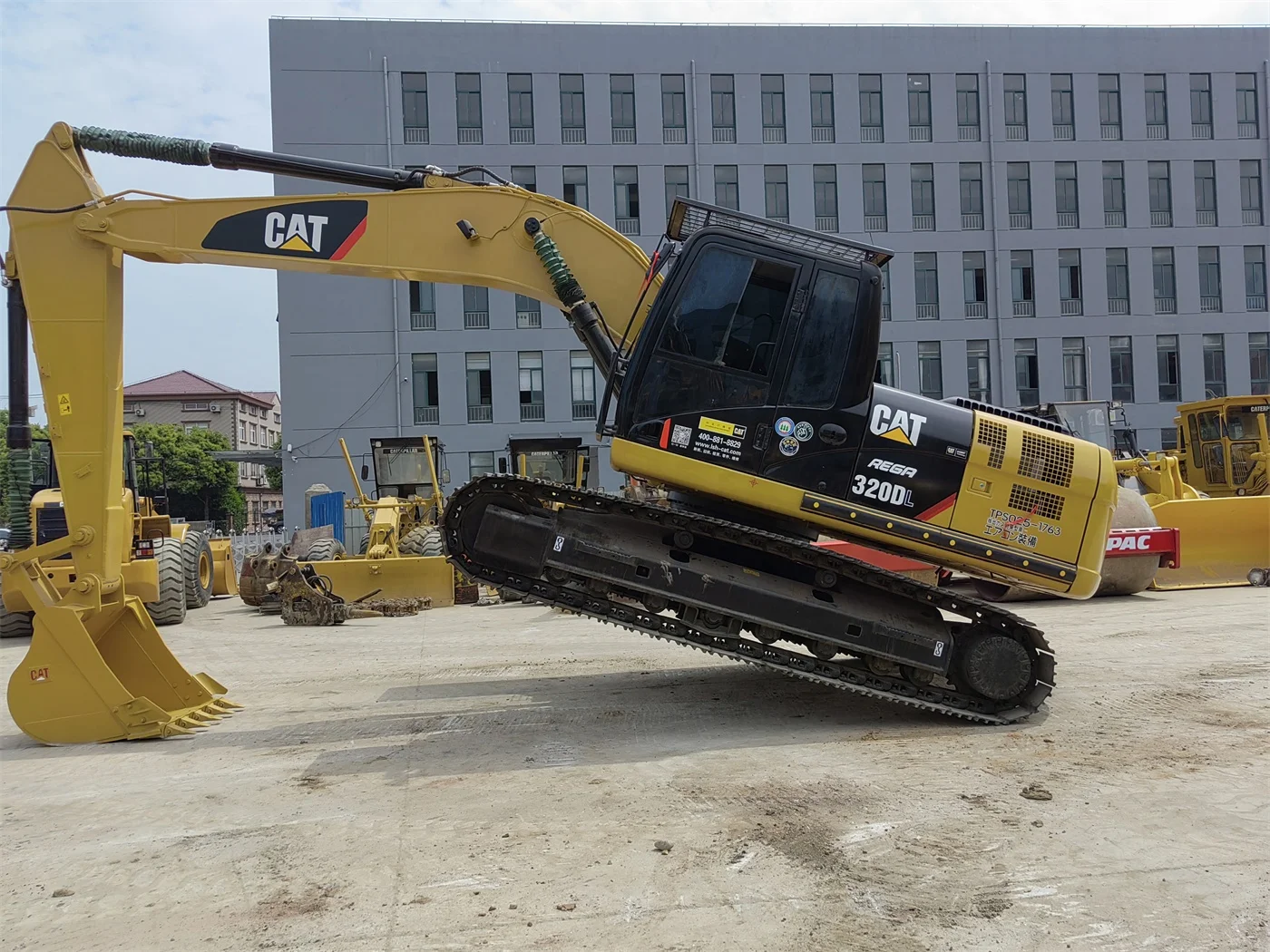 Official Wholesale Japan Caterpillar Heavy Equipment Cat 320d 320dl