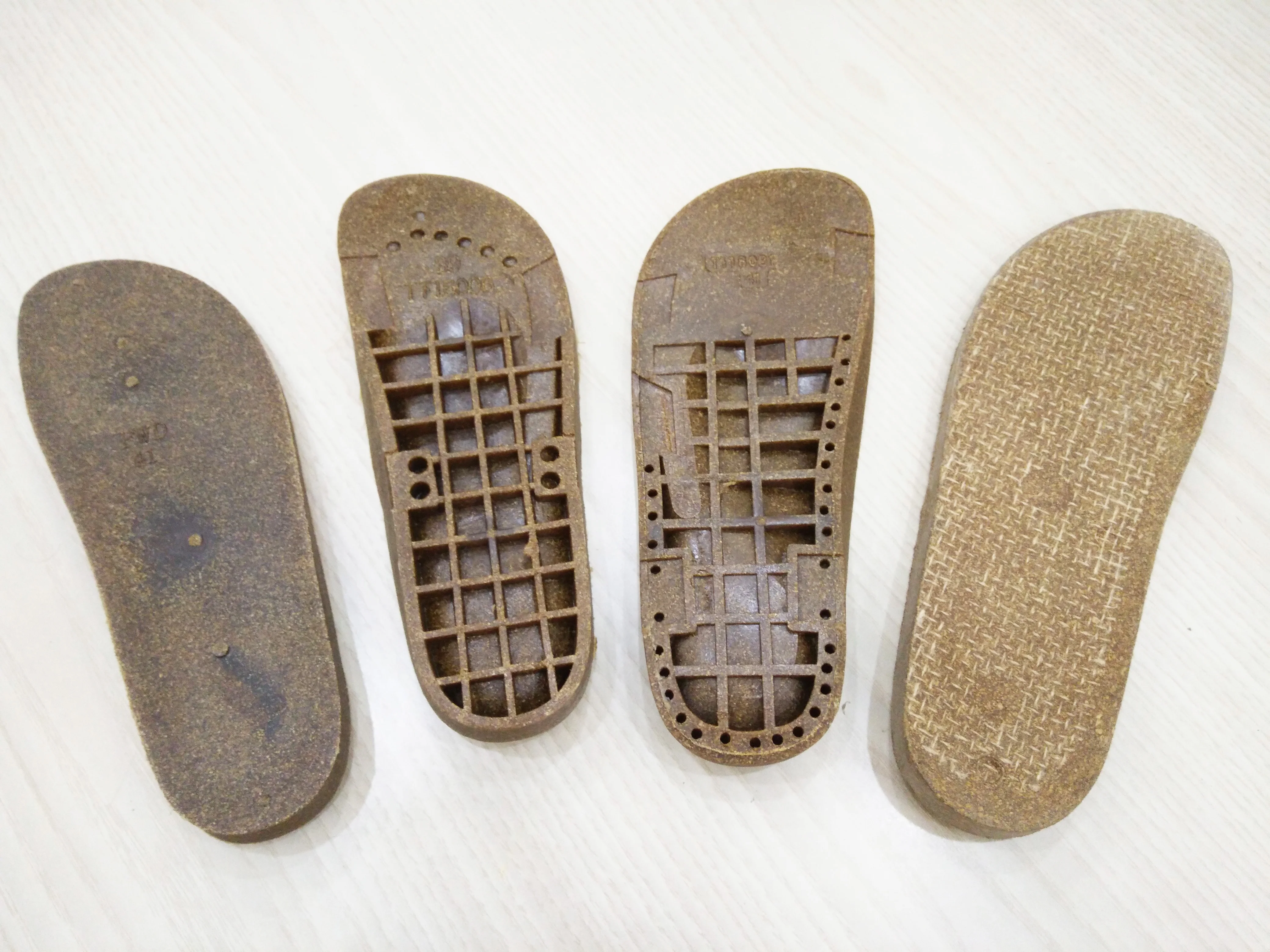 男士和女士凉鞋的软木鞋底皮革鞋底