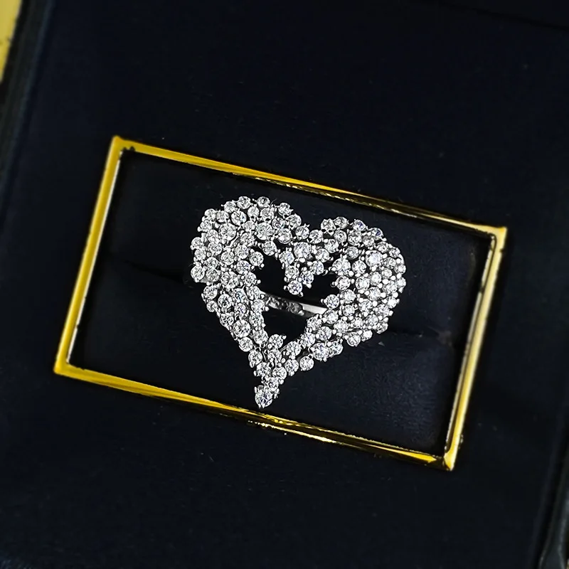 New S925 Silver Full Diamond Ring European American Style Classic Commuter Ring Lab Diamond Main Bright Love Shape