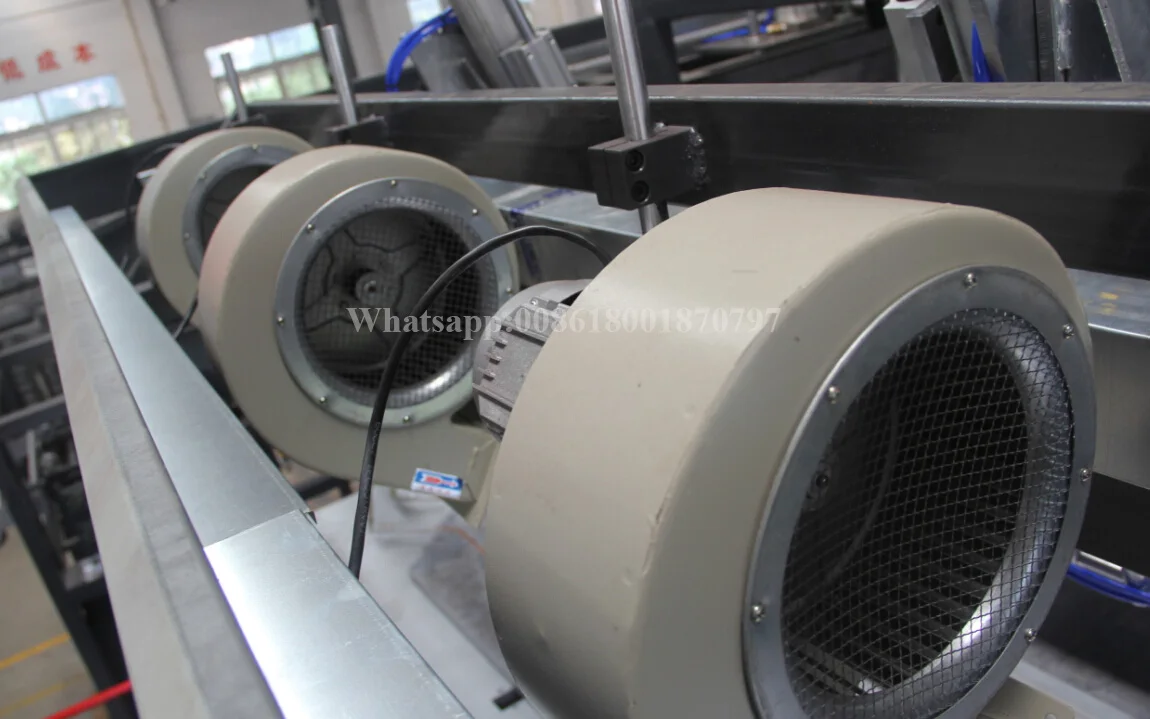 vacuum forming machin6.jpg