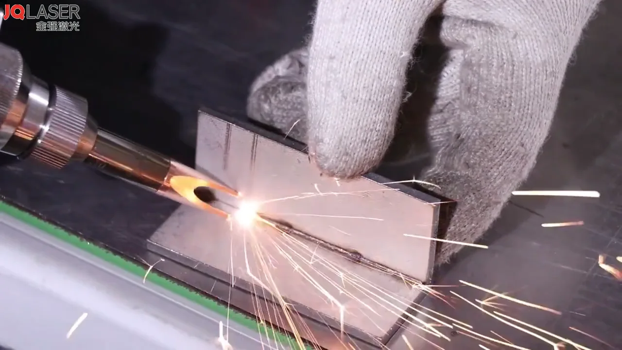 Handheld welding