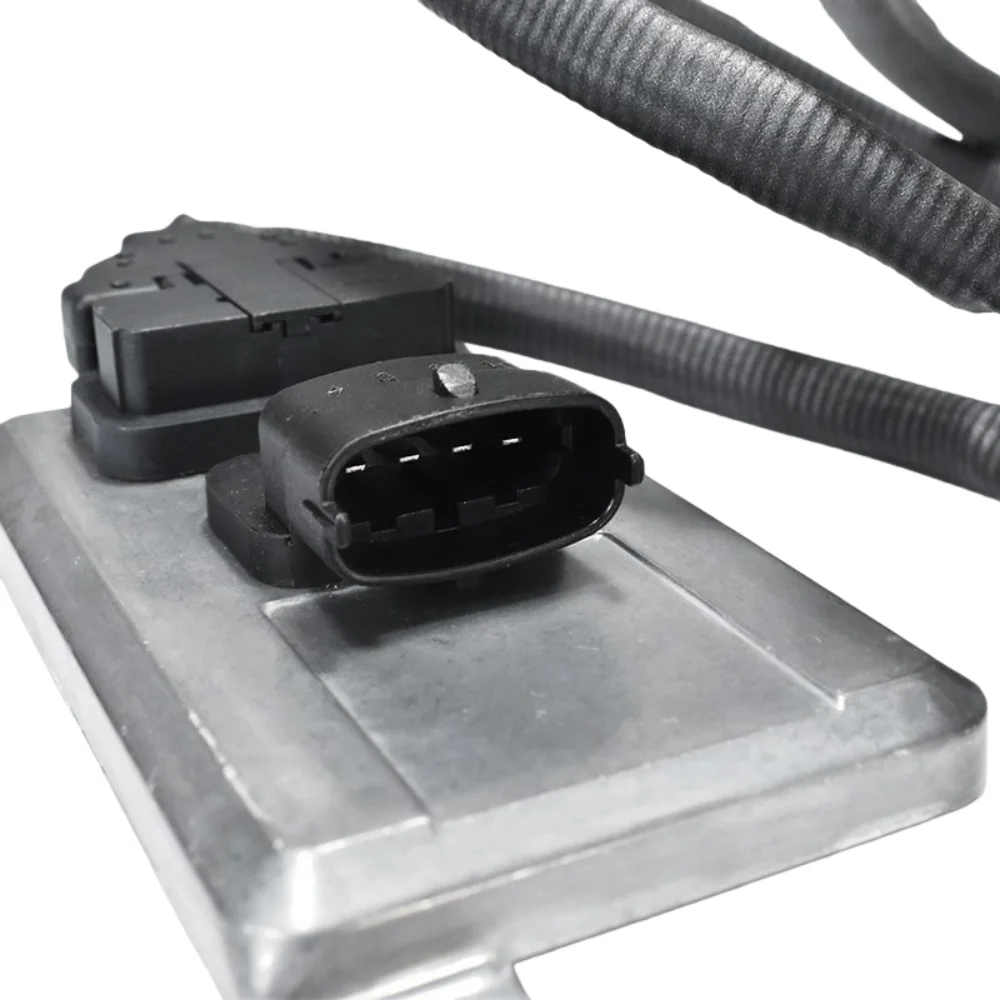 High Quality New Nitrogen Nox Sensor Oxygen Sensor 5WK96626C 2011650 ...