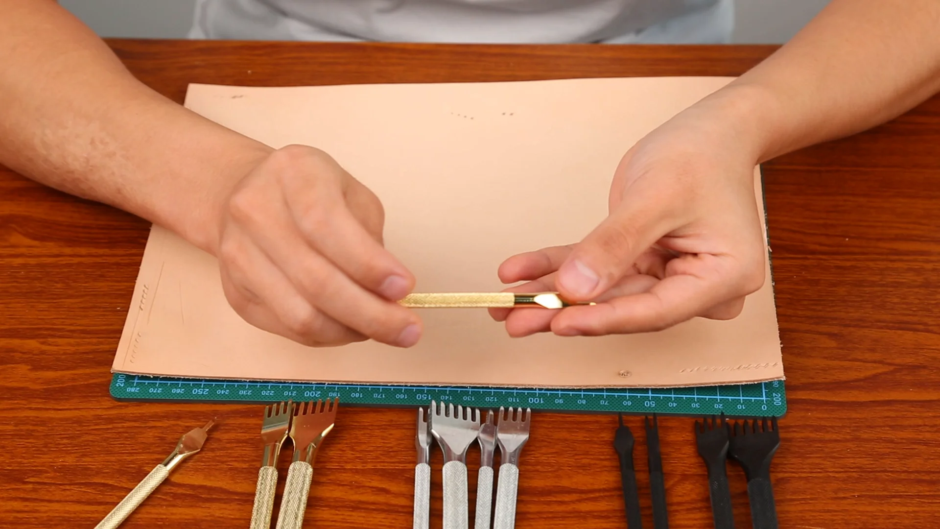 High Quality Hole Punch Leather Craft Tool Set Leather Prong Punch With