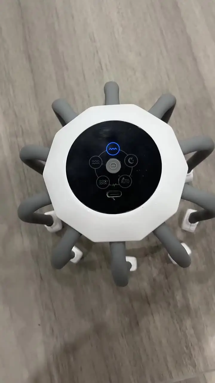 The High-frequency Vibration of the All-round Claw Massager Soothes Scalp  Fatigue