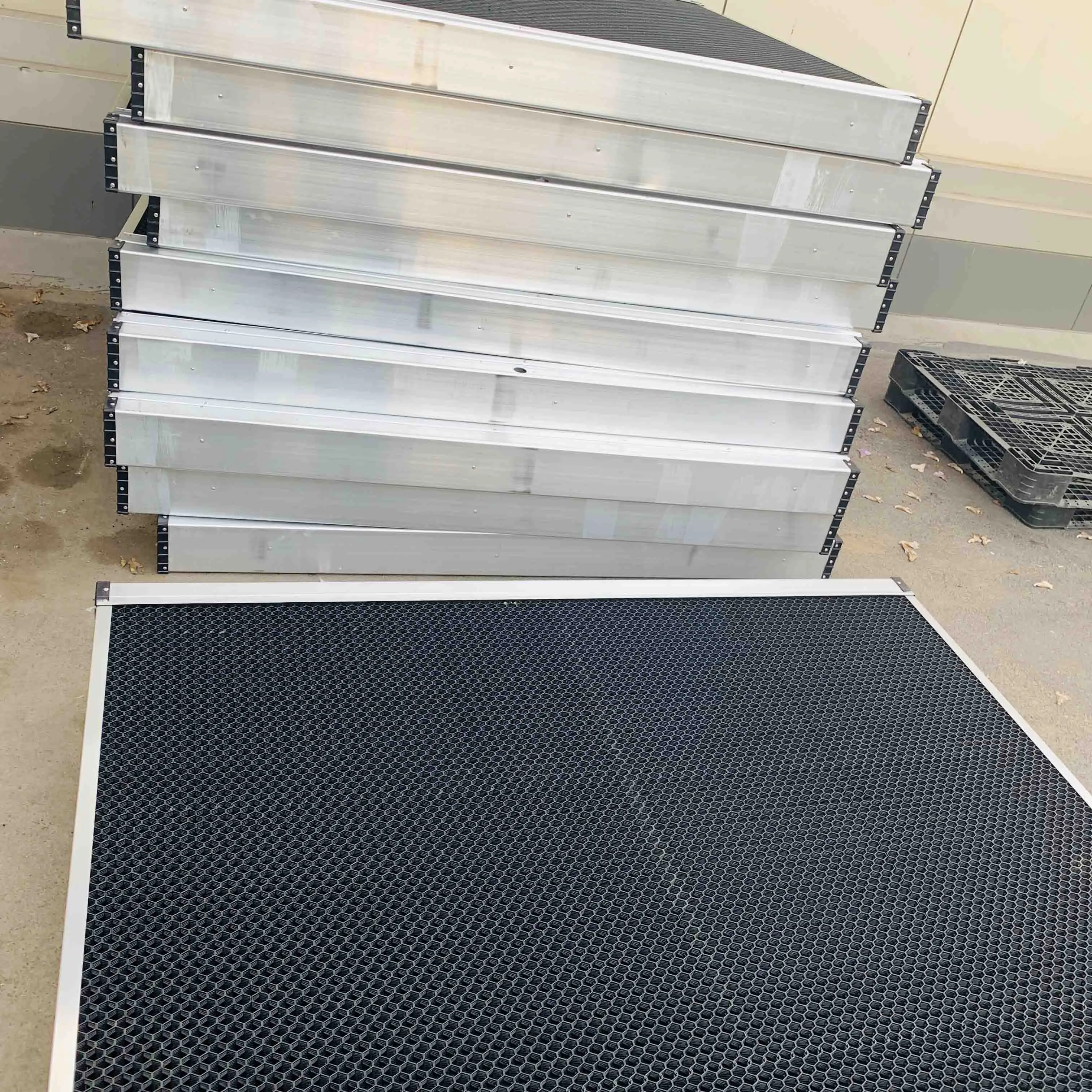 plastic cooling pad