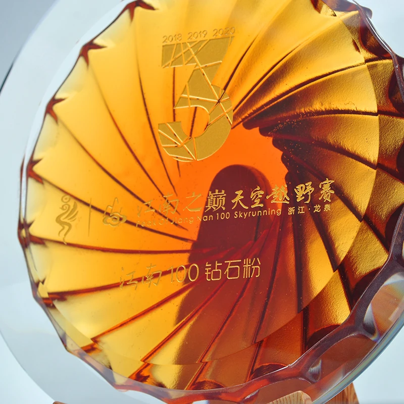 High-Grade New LiuLi Crystal Award Plate Wood base Color Glaze Commemorative Souvenir Outstanding Employee Feng Shui Anniversary details