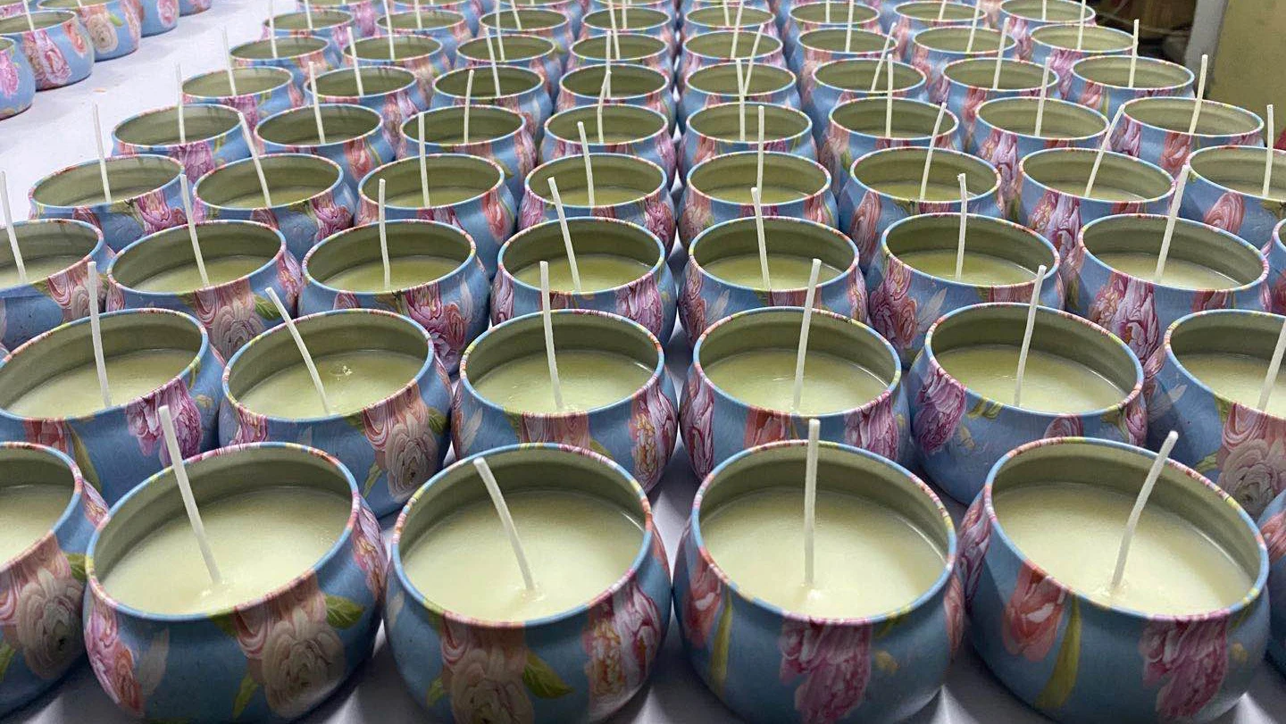 Стружка в эпоксидной смоле. Цемент для железнения бетона. Железнение лотка колодца. Мытый бетон дорожки. Приготовление штукатурного раствора.