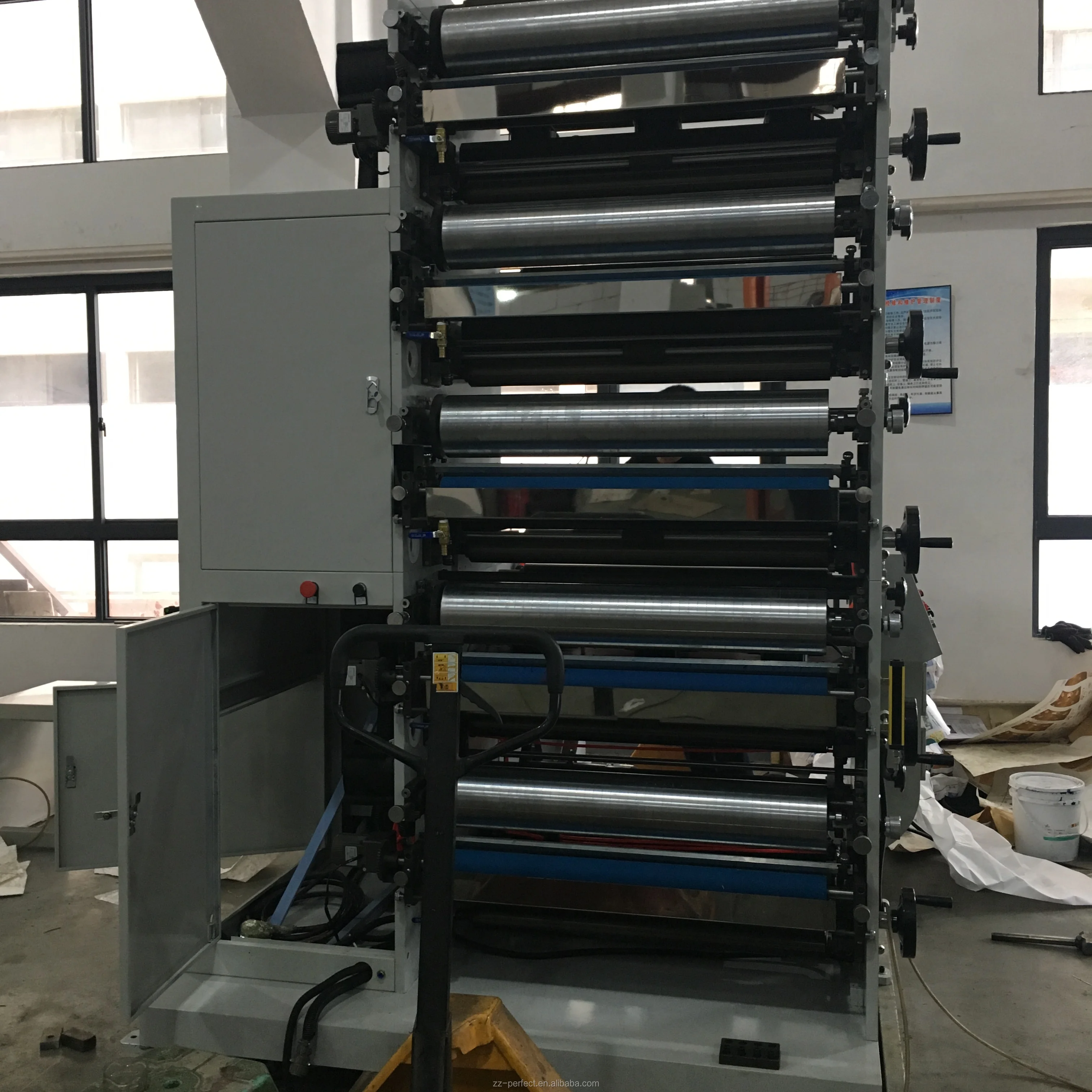 Full color flexo printing disposable logo coffee paper cup fan blank roll label printer machine