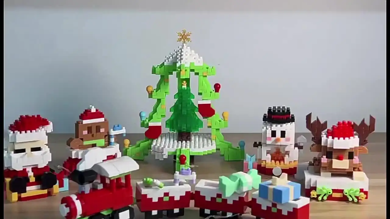 LELE Brother W1401-W1410 Christmas Tree Train Model - 174pcs
