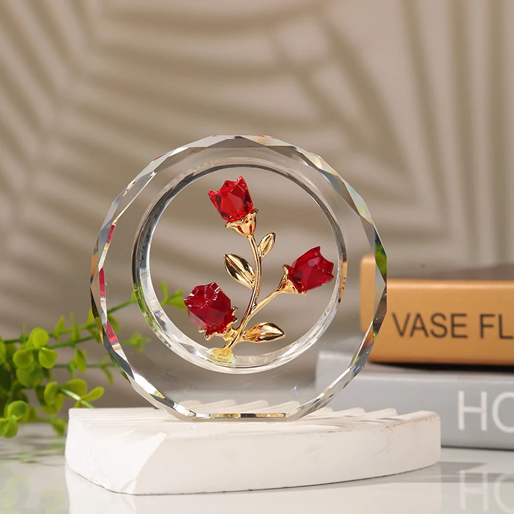 Customized Small Red Crystal Rose Wedding Return Gifts Valentine's Day Anniversary Gift Hand Etched K9 Elegant Decorative Item supplier