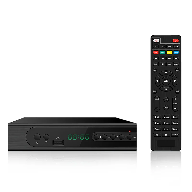 Side-by-side comparison showing DTT signal strength bars on two decoders during identical channel scan
