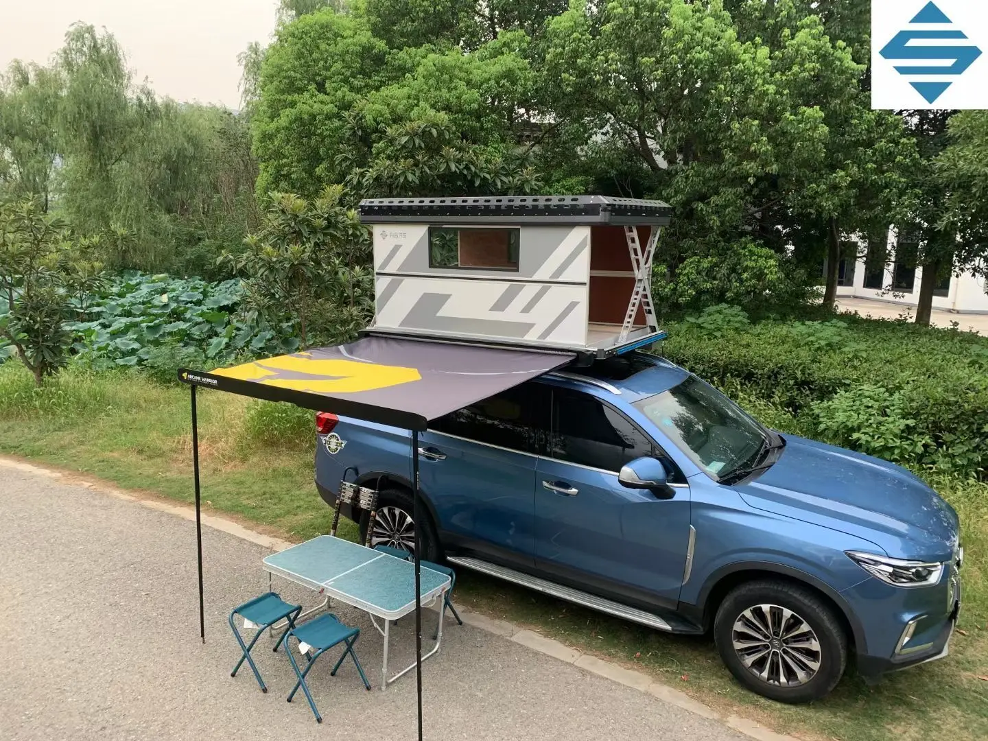 hard-shell-roof-top-tent-car-truck-camping-car-top-auto-tent-1-2-person