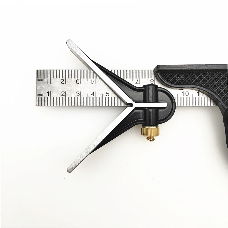 Multifunctional right angle ruler. B81139 4mm WM 05-18.