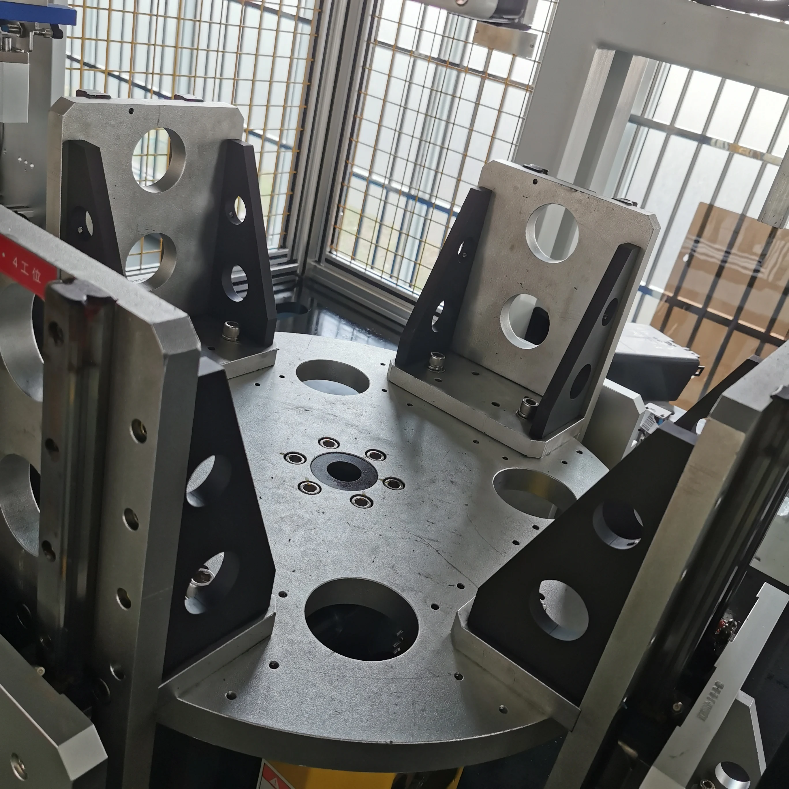 Automatic Turntable Ultrasonic Plastic Welding Machine with 380V 20KHZ and 80*70mm Welding Area