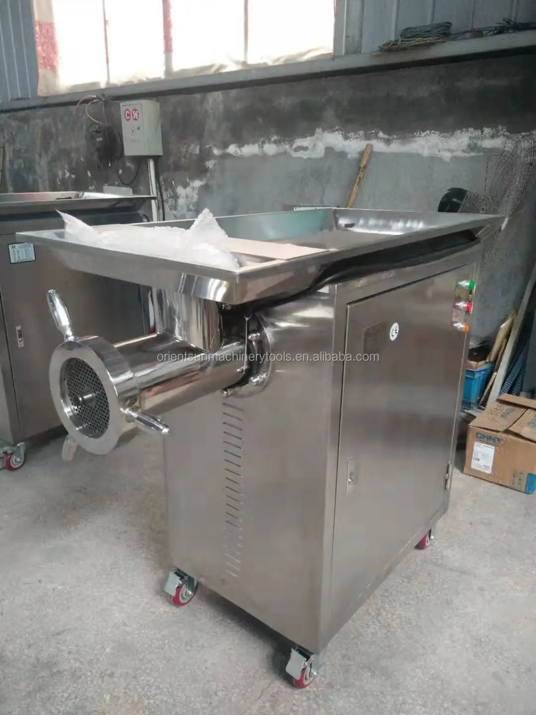 commercial meat mincer.jpg