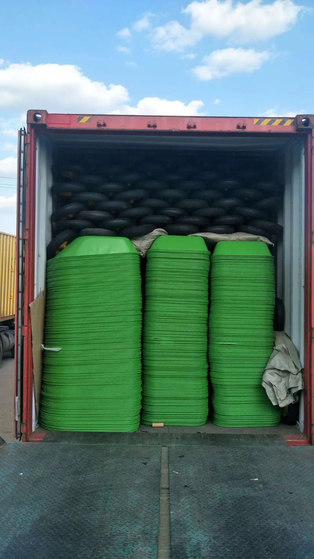 Ghana Wheelbarrow Wb6404h Ghana Wheelbarrow Types Of Wheelbarrows Buy